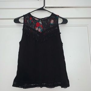 Floral top tank with lace trim